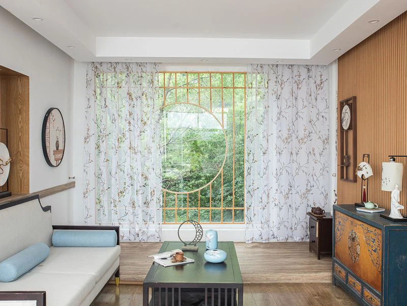 Ширма Doli FabricWindow із принтом «Цвіт сливи».